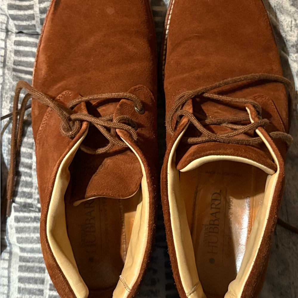 Samuel Hubbard Men's Tan Suede Chukka Boots